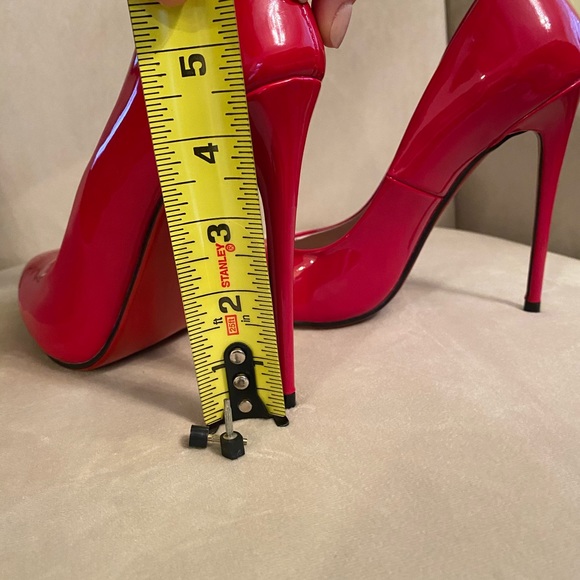 Shoes - Picture 5 of 6